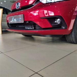 L'appendice aerodinamica riduce i flussi sotto il corpo vettura.