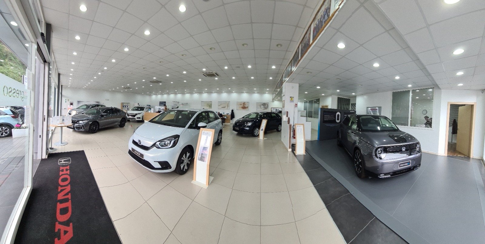 interni showroom centernapoli sede di Agnano